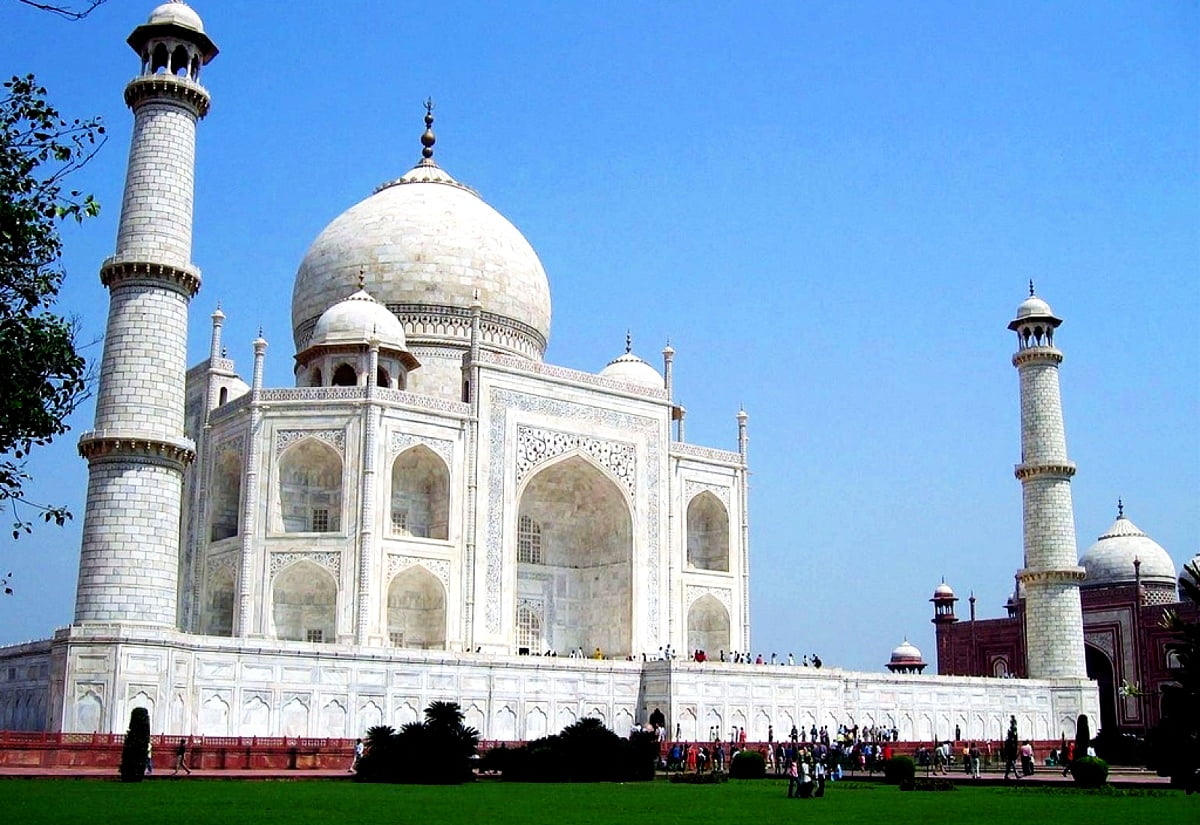 Gratis bakgrunder HD - stor vit byggnad och Taj Mahal (Agra, Indien) 1600x1100